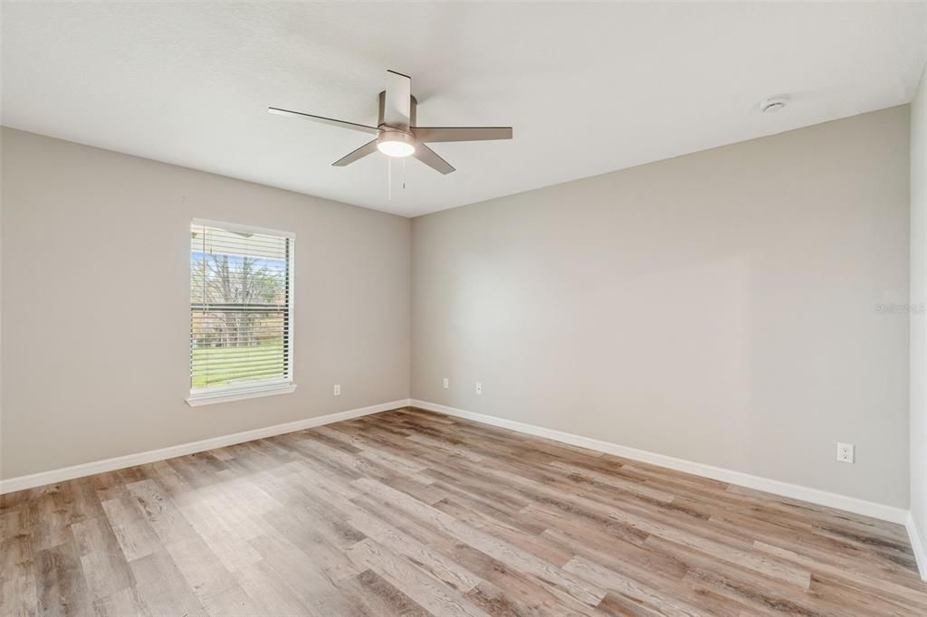 For Sale: $324,900 (3 beds, 2 baths, 1461 Square Feet)