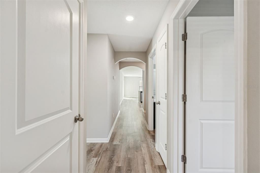 For Sale: $324,900 (3 beds, 2 baths, 1461 Square Feet)