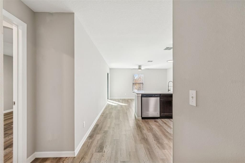 For Sale: $324,900 (3 beds, 2 baths, 1461 Square Feet)