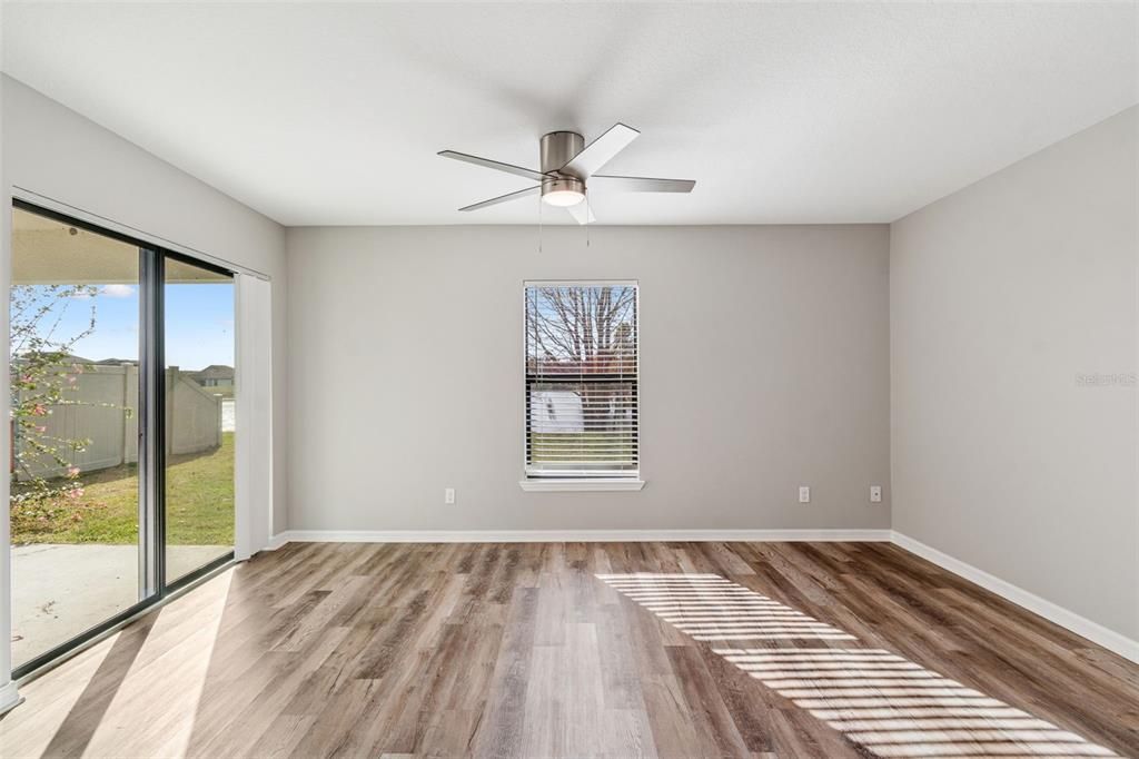 For Sale: $324,900 (3 beds, 2 baths, 1461 Square Feet)