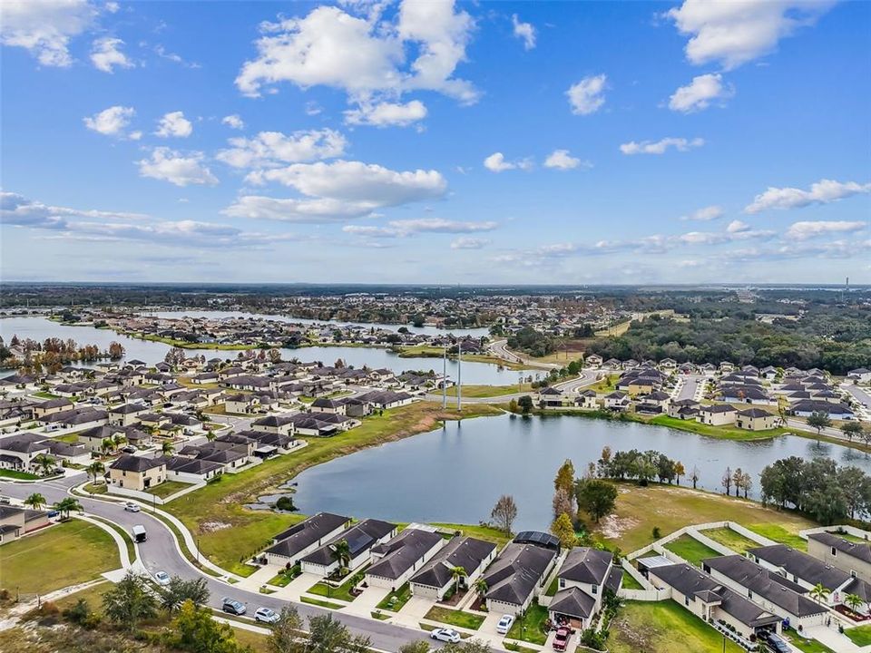 For Sale: $324,900 (3 beds, 2 baths, 1461 Square Feet)