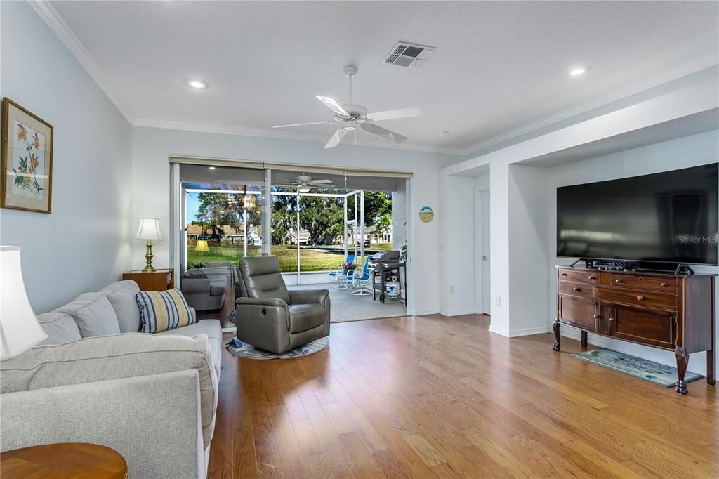 待售: $309,500 (2 贝兹, 2 浴室, 1340 平方英尺)