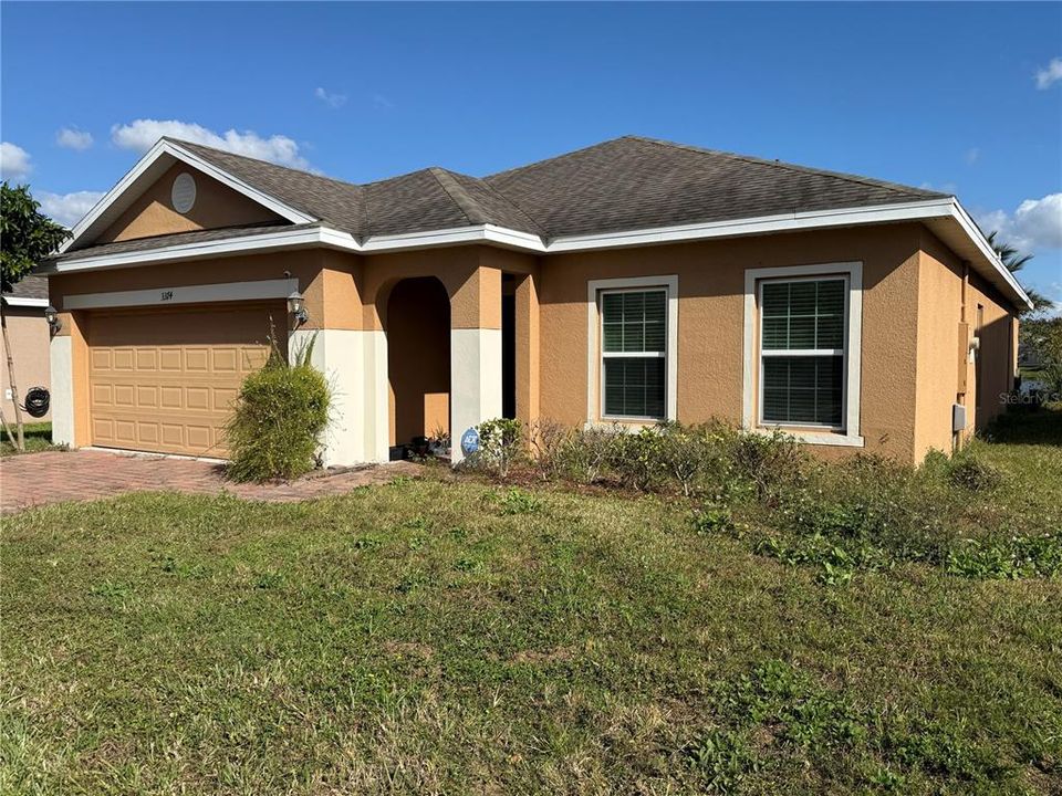 待售: $330,000 (4 贝兹, 2 浴室, 1816 平方英尺)