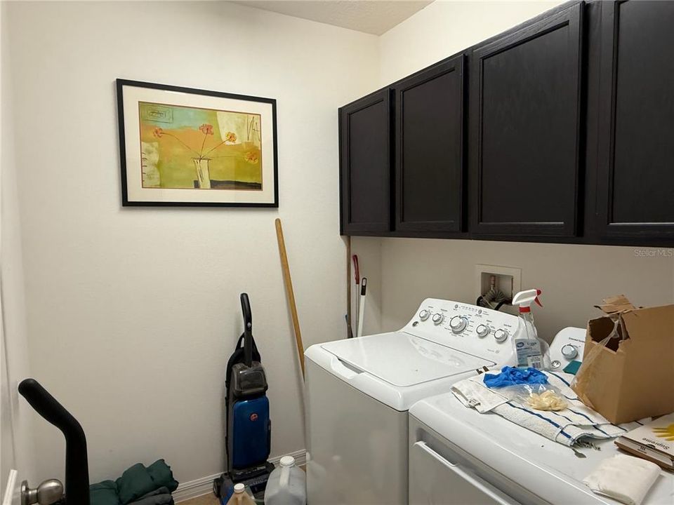 待售: $330,000 (4 贝兹, 2 浴室, 1816 平方英尺)