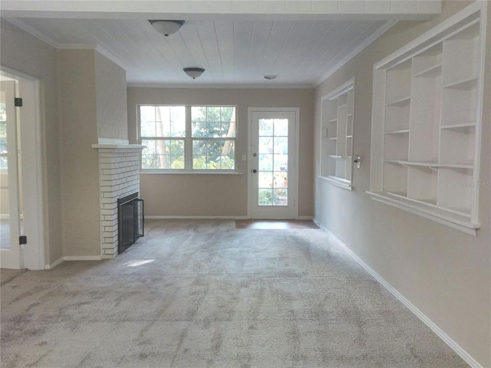 For Sale: $275,000 (2 beds, 2 baths, 1728 Square Feet)