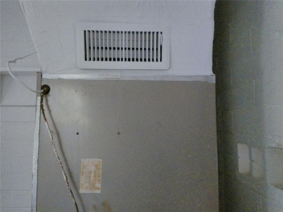 For Sale: $275,000 (2 beds, 2 baths, 1728 Square Feet)