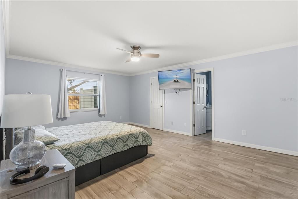 For Sale: $455,000 (3 beds, 2 baths, 1396 Square Feet)