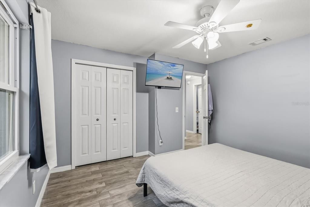 For Sale: $455,000 (3 beds, 2 baths, 1396 Square Feet)