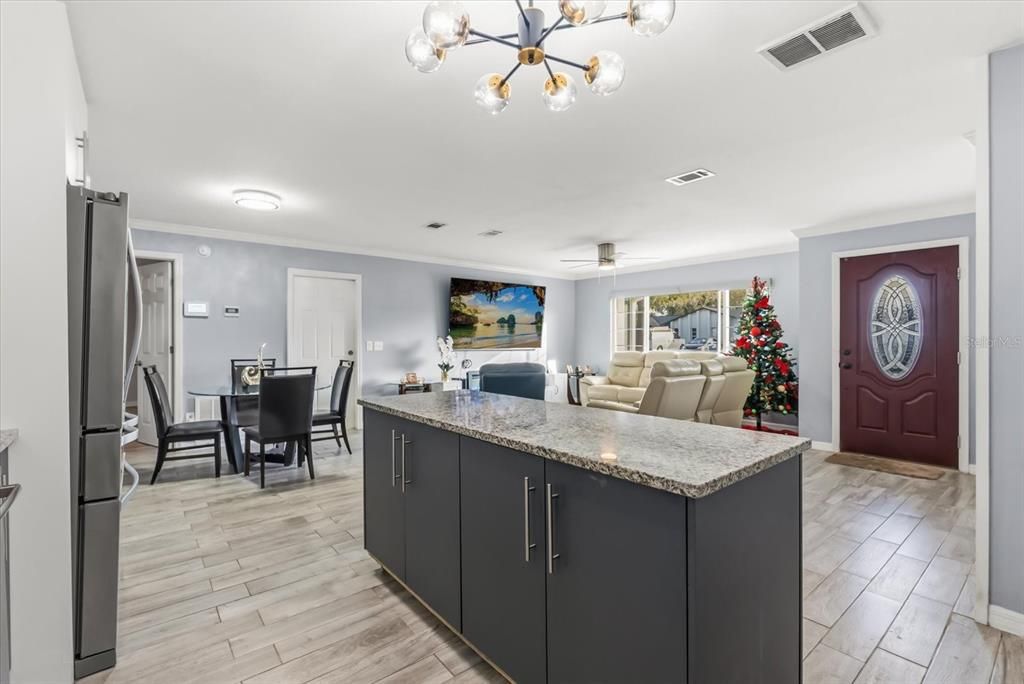 For Sale: $455,000 (3 beds, 2 baths, 1396 Square Feet)