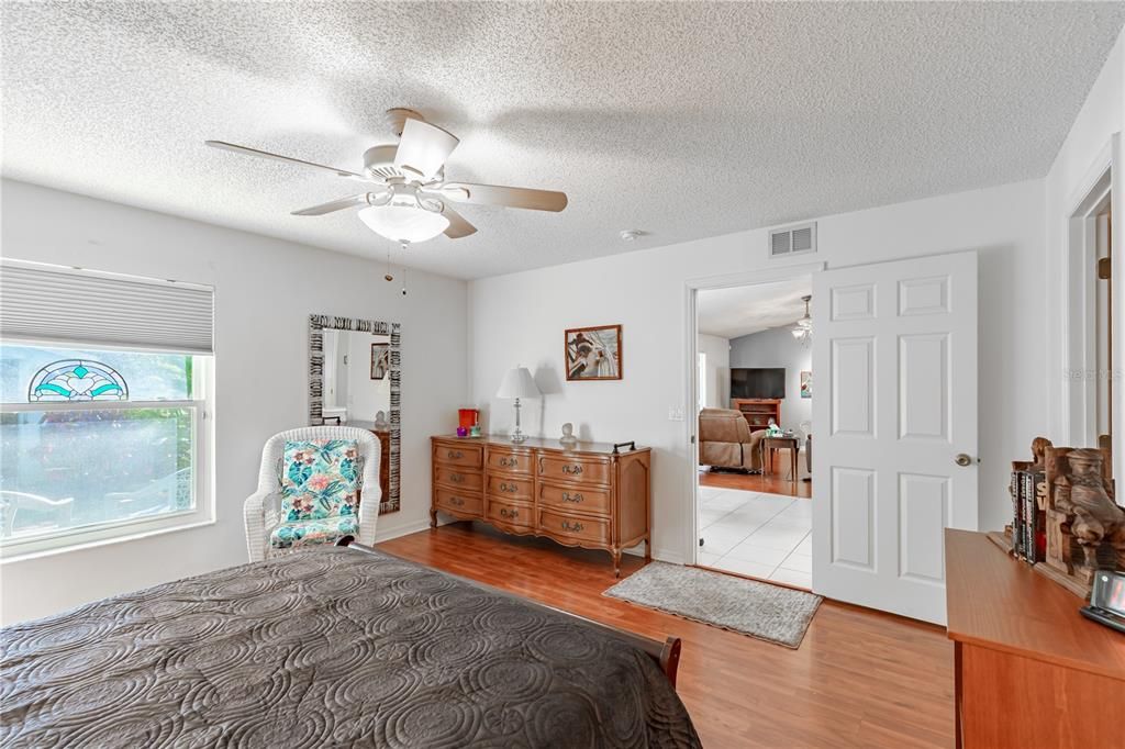 待售: $324,900 (3 贝兹, 2 浴室, 1872 平方英尺)