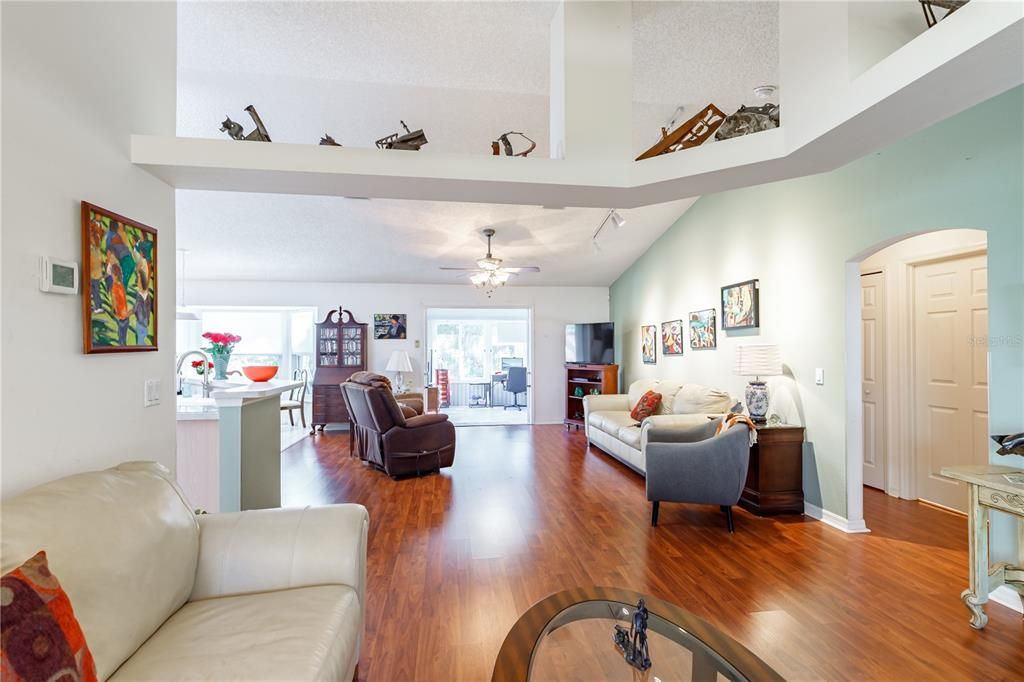 待售: $324,900 (3 贝兹, 2 浴室, 1872 平方英尺)