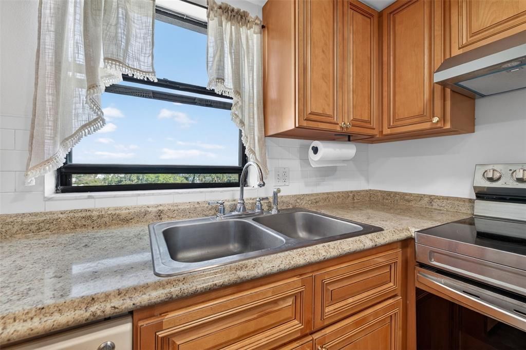 待售: $359,000 (2 贝兹, 2 浴室, 1180 平方英尺)