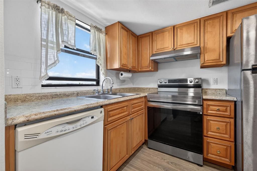 待售: $359,000 (2 贝兹, 2 浴室, 1180 平方英尺)