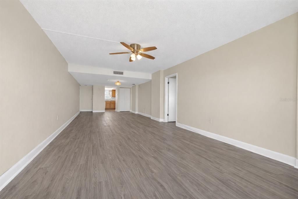 待售: $359,000 (2 贝兹, 2 浴室, 1180 平方英尺)