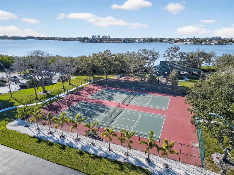 待售: $359,000 (2 贝兹, 2 浴室, 1180 平方英尺)