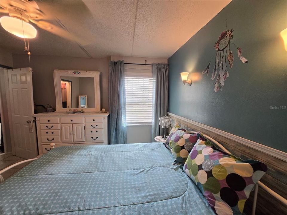 待售: $125,000 (3 贝兹, 2 浴室, 910 平方英尺)