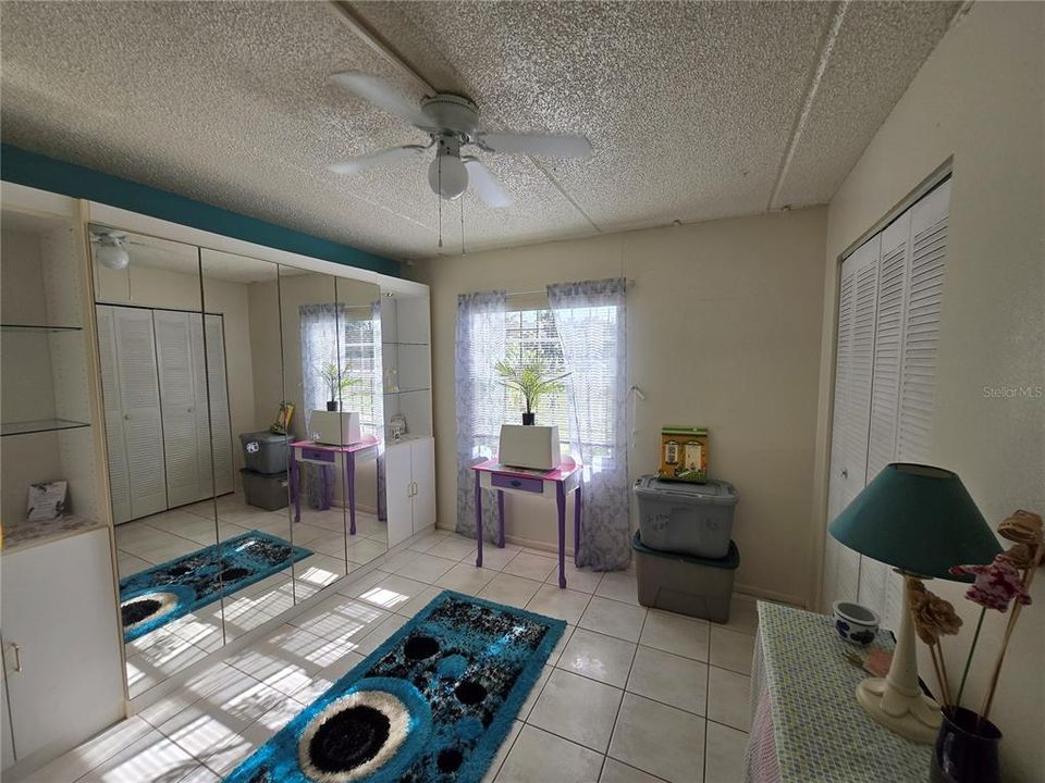 待售: $125,000 (3 贝兹, 2 浴室, 910 平方英尺)