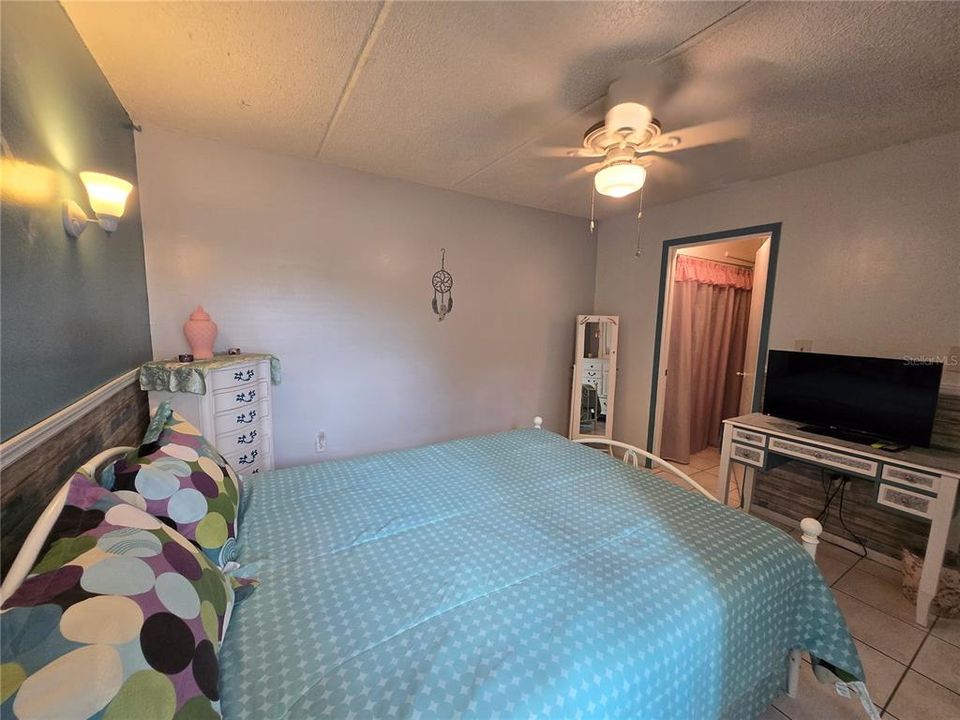 待售: $125,000 (3 贝兹, 2 浴室, 910 平方英尺)