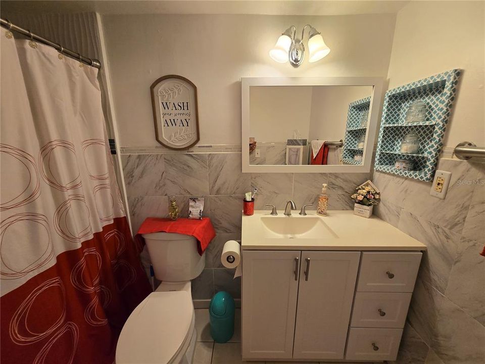 待售: $125,000 (3 贝兹, 2 浴室, 910 平方英尺)