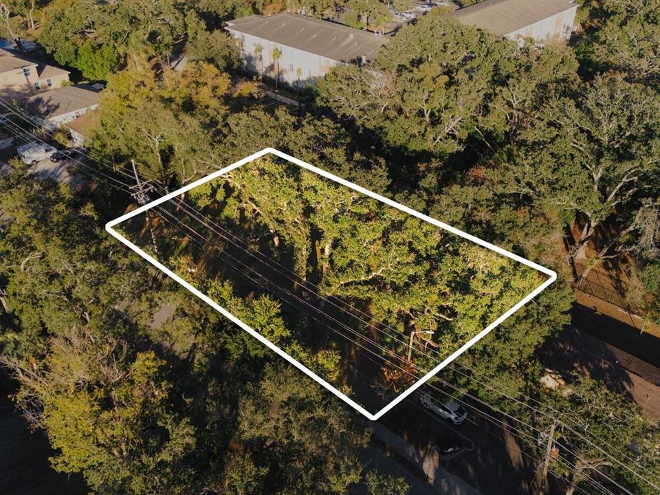 На продажу: $600,000 (0.41 acres)