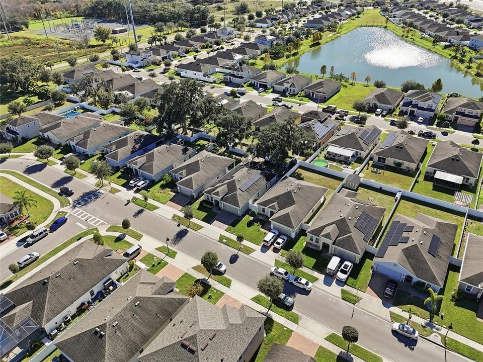 For Sale: $355,000 (4 beds, 2 baths, 1704 Square Feet)