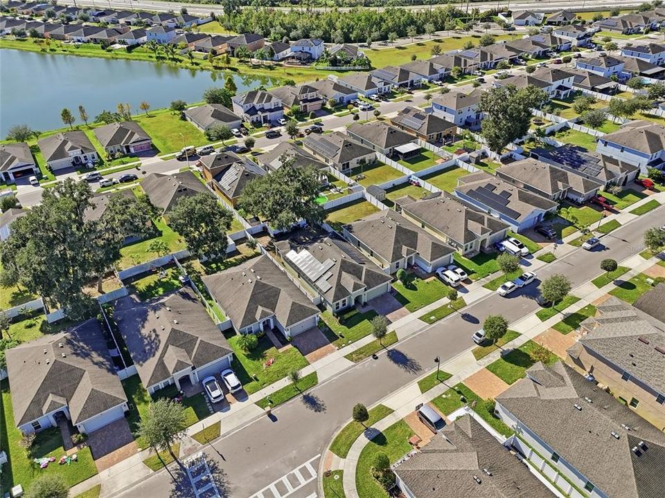 For Sale: $355,000 (4 beds, 2 baths, 1704 Square Feet)