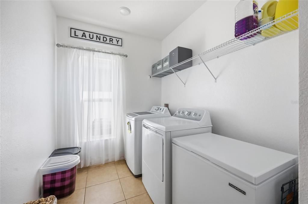 For Sale: $355,000 (4 beds, 2 baths, 1704 Square Feet)