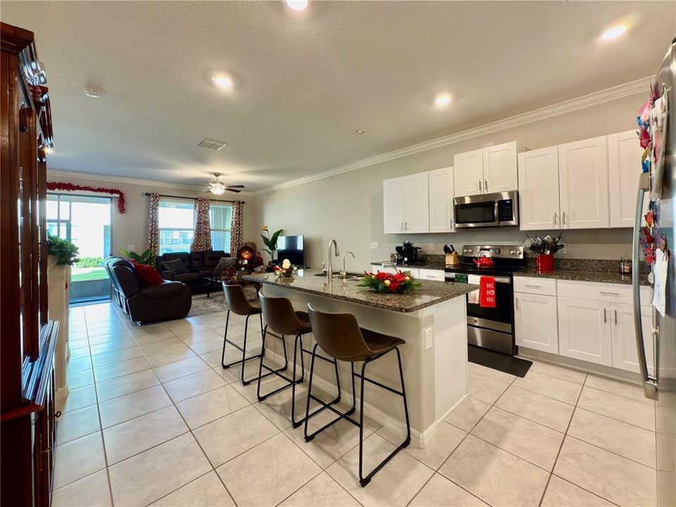 For Sale: $299,000 (3 beds, 2 baths, 1760 Square Feet)