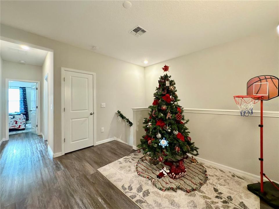 For Sale: $299,000 (3 beds, 2 baths, 1760 Square Feet)
