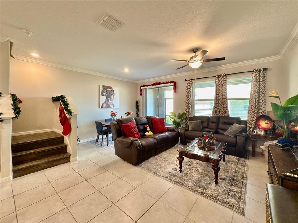 For Sale: $299,000 (3 beds, 2 baths, 1760 Square Feet)