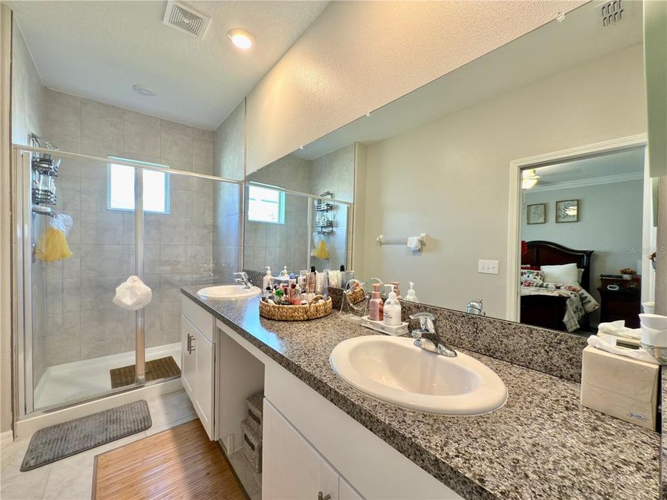 For Sale: $299,000 (3 beds, 2 baths, 1760 Square Feet)