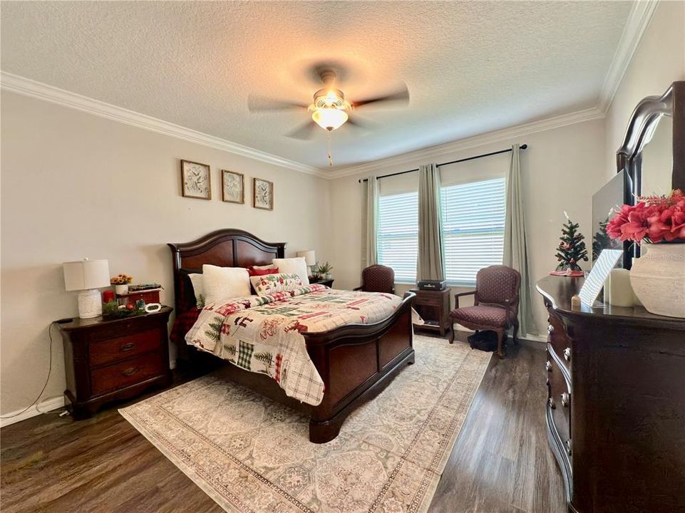 For Sale: $299,000 (3 beds, 2 baths, 1760 Square Feet)