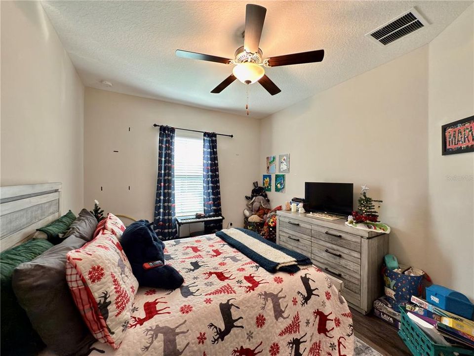 For Sale: $299,000 (3 beds, 2 baths, 1760 Square Feet)