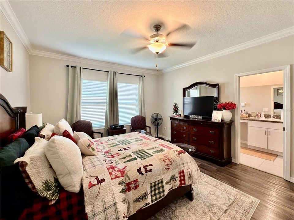 For Sale: $299,000 (3 beds, 2 baths, 1760 Square Feet)