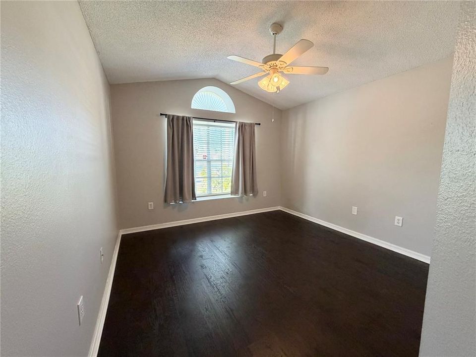 En Renta: $2,600 (3 camas, 2 baños, 1569 Pies cuadrados)