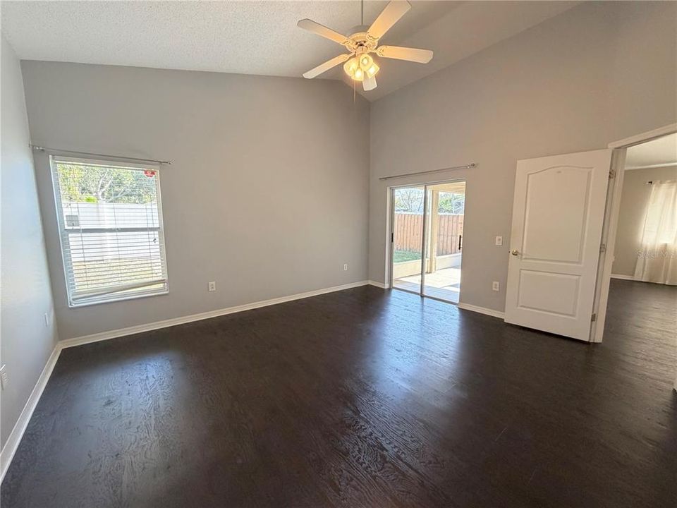 En Renta: $2,600 (3 camas, 2 baños, 1569 Pies cuadrados)