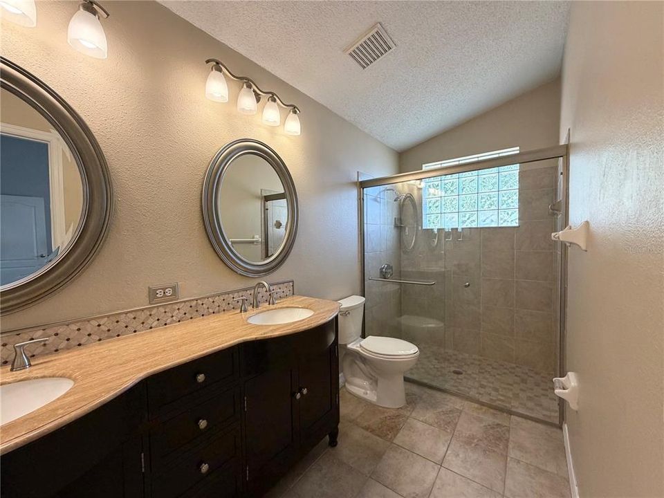 En Renta: $2,600 (3 camas, 2 baños, 1569 Pies cuadrados)