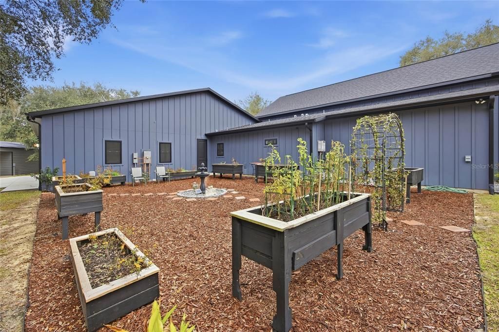 For Sale: $1,100,000 (4 beds, 3 baths, 3171 Square Feet)