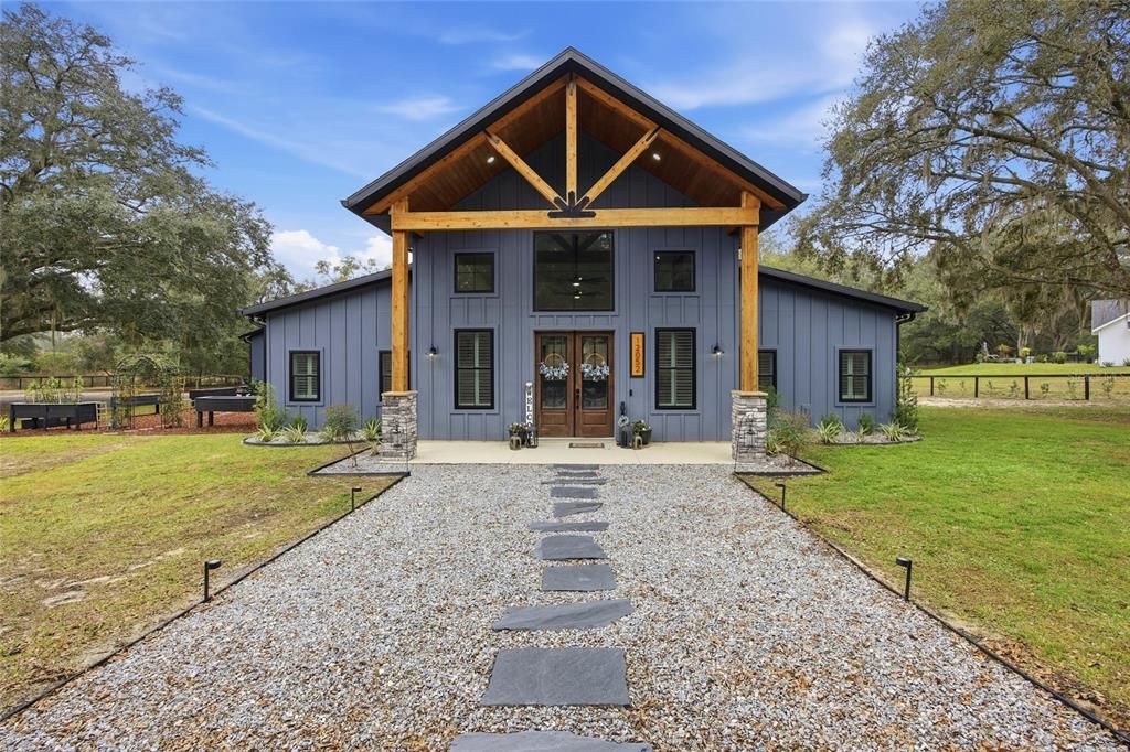 For Sale: $1,100,000 (4 beds, 3 baths, 3171 Square Feet)
