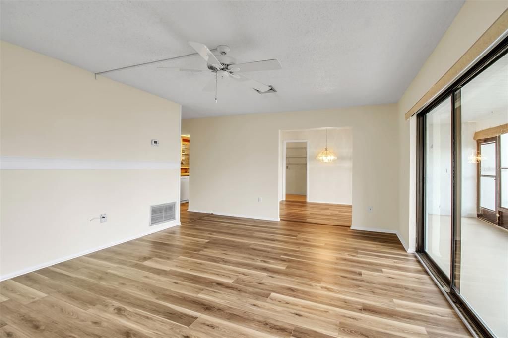 На продажу: $155,000 (2 спален, 2 ванн, 1222 Квадратных фут)