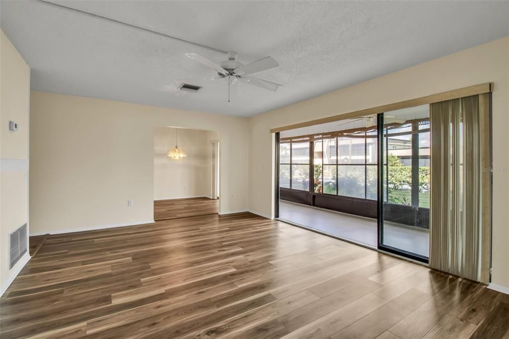 На продажу: $155,000 (2 спален, 2 ванн, 1222 Квадратных фут)