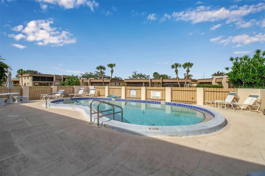 На продажу: $155,000 (2 спален, 2 ванн, 1222 Квадратных фут)