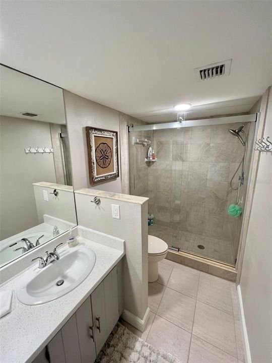 For Sale: $869,000 (2 beds, 2 baths, 1387 Square Feet)