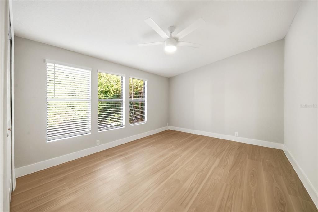 For Sale: $550,000 (4 beds, 2 baths, 2369 Square Feet)