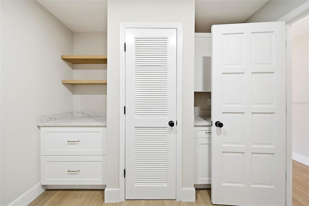 For Sale: $550,000 (4 beds, 2 baths, 2369 Square Feet)