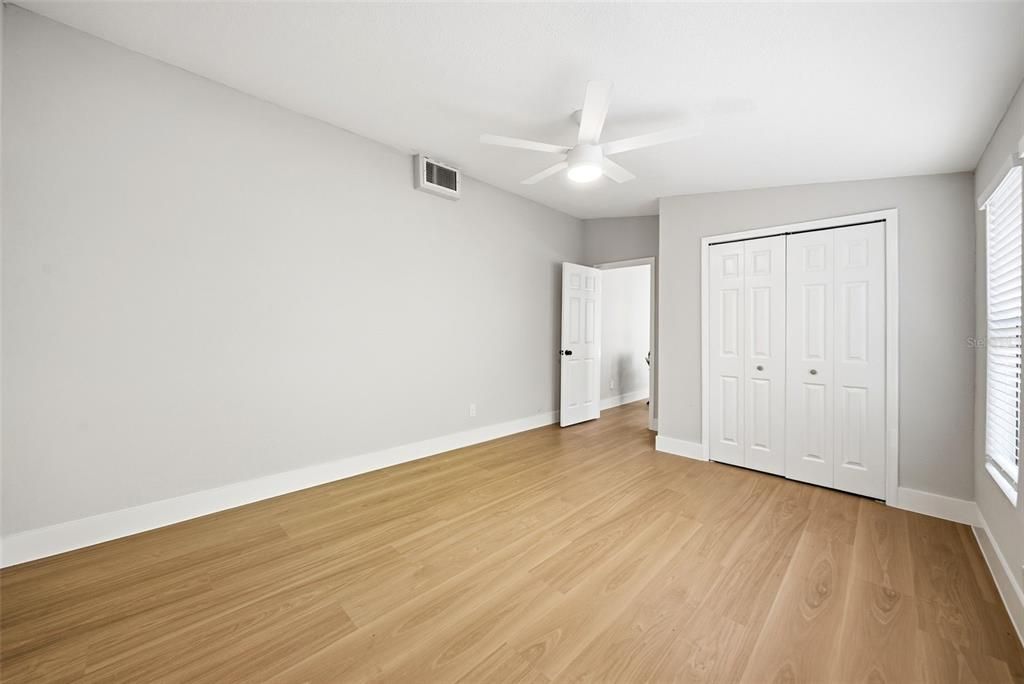 For Sale: $550,000 (4 beds, 2 baths, 2369 Square Feet)