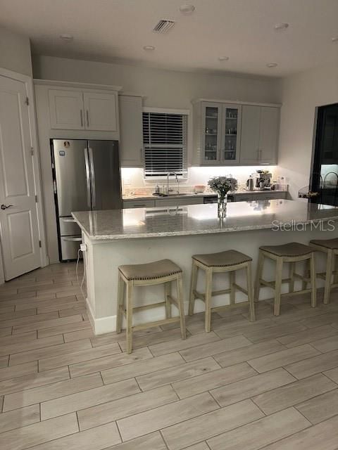 For Rent: $3,750 (3 beds, 3 baths, 2250 Square Feet)