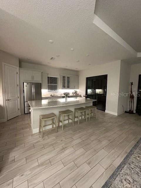 For Rent: $3,750 (3 beds, 3 baths, 2250 Square Feet)