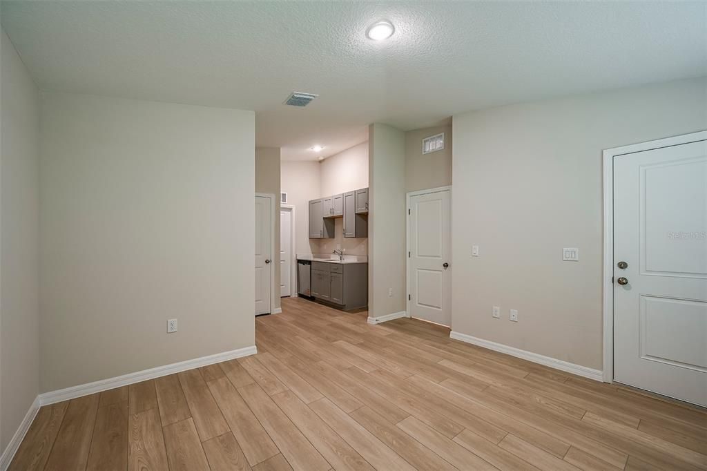 Active With Contract: $380,120 (4 beds, 3 baths, 2292 Square Feet)