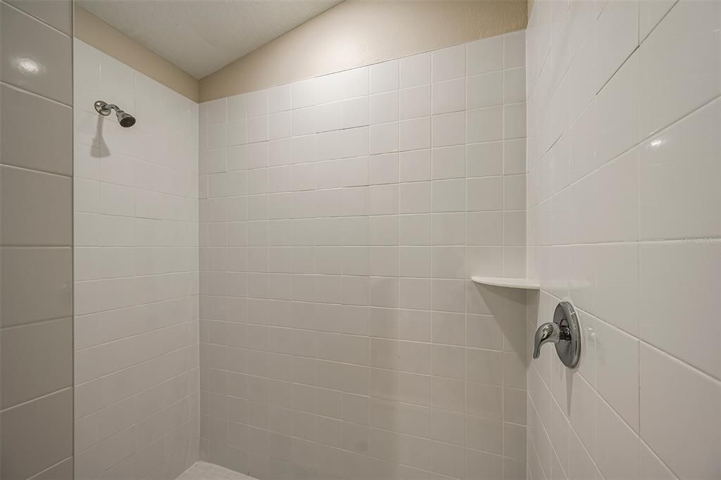 Active With Contract: $380,120 (4 beds, 3 baths, 2292 Square Feet)